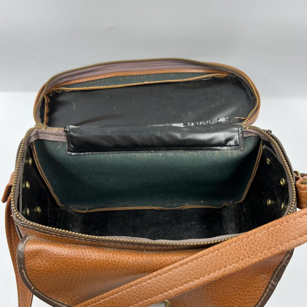 Vintage 1970's Camera Bag Faux Leather Tan Shoulder Strap Zippered‎ Padded - Picture 5 of 16
